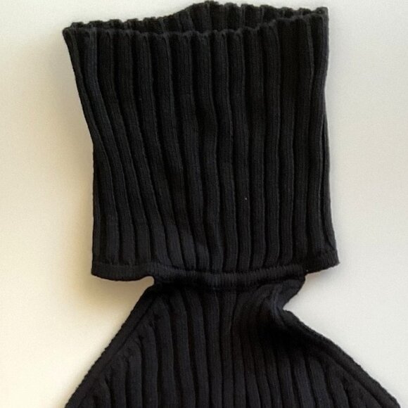 NEW BACKLESS KNIT TURTLE NECK CROP TOP - Picture 9 of 16